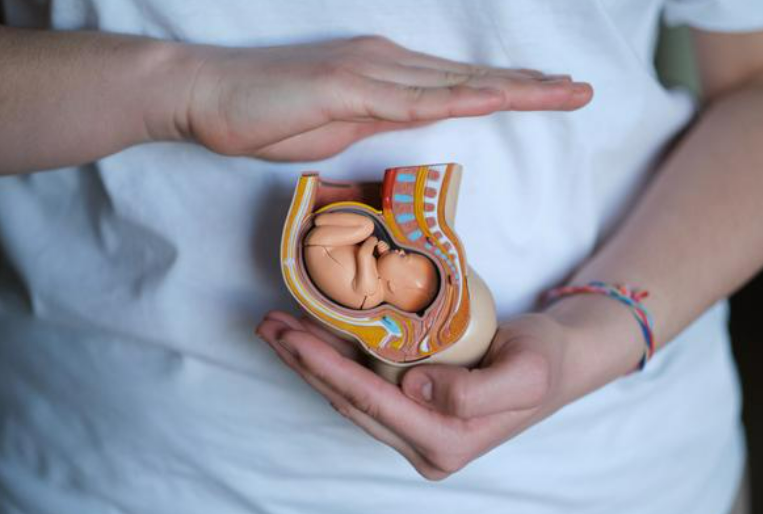 美国医疗体系VS国内：赴美生子医院选择与费用透明化指南